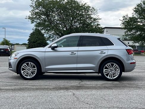 Used 2018 Audi Q5 2.0T Premium Plus w/ Premium Plus Package AWD/4WD image 4