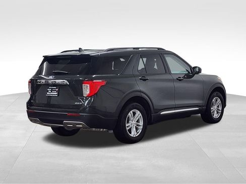 Used 2023 Ford Explorer XLT w/ Equipment Group 202A AWD/4WD image 8