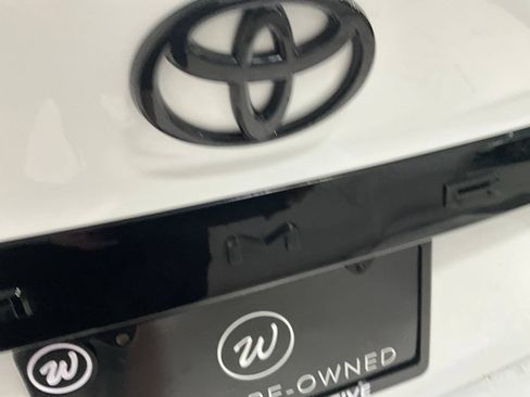 Used 2025 Toyota Camry XSE FWD image 29