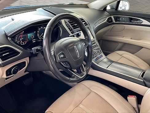 Used 2018 Lincoln MKZ Reserve w/ Climate Package FWD image 9