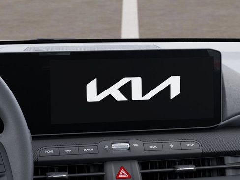 New 2025 Kia K4 LXS image 21