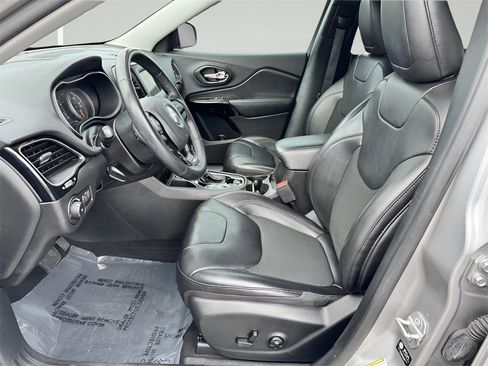 Used 2021 Jeep Cherokee Latitude Plus image 10