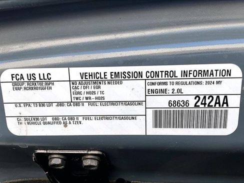 Used 2024 Jeep Wrangler Unlimited image 37