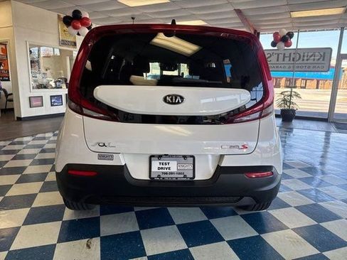 Used 2021 Kia Soul S image 6