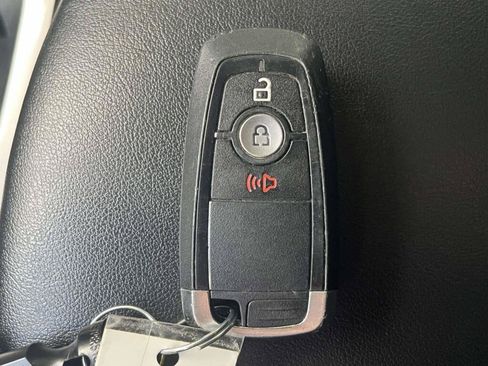 Used 2024 Ford Edge SEL AWD/4WD image 4