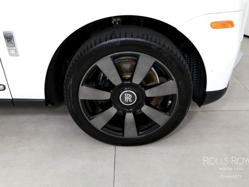 Certified 2024 Rolls-Royce Cullinan AWD/4WD image 39