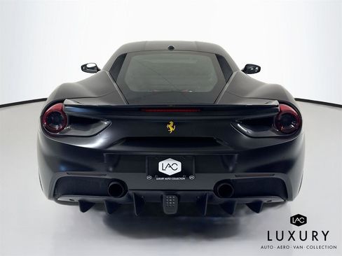 Used 2017 Ferrari 488 GTB image 7