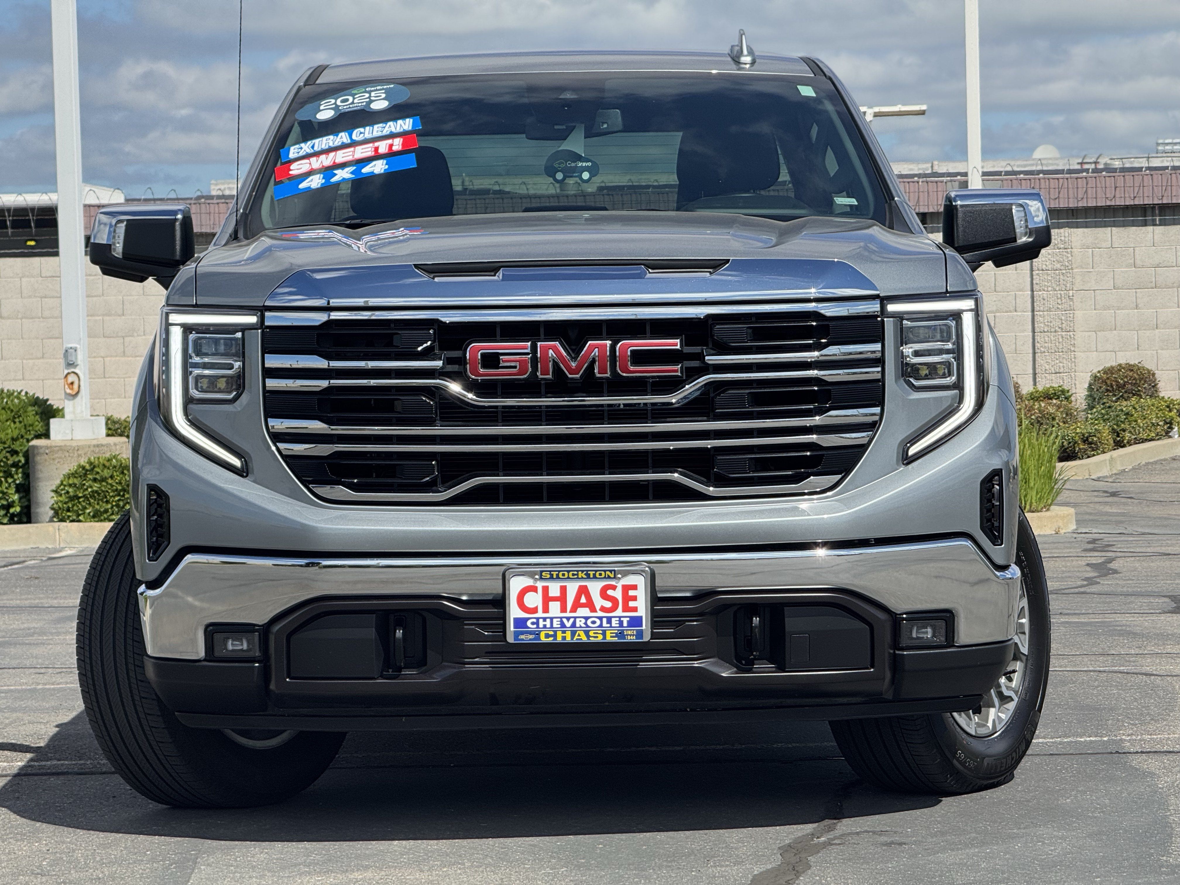 Certified 2025 GMC Sierra 1500 SLT AWD/4WD image 2