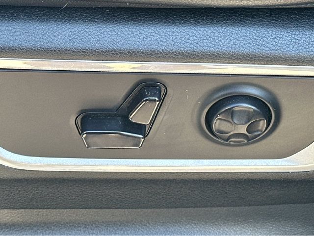 Used 2020 RAM 1500 Laramie w/ Off Road Group AWD/4WD image 33