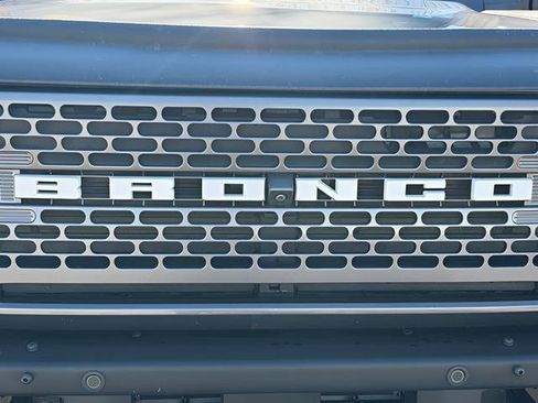 Used 2022 Ford Bronco Badlands image 26
