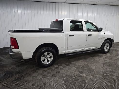 Used 2016 RAM 1500 Tradesman w/ Chrome Appearance Group AWD/4WD image 3