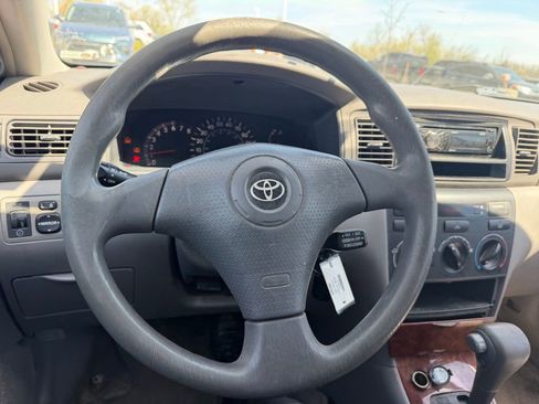 Used 2005 Toyota Corolla LE FWD image 18