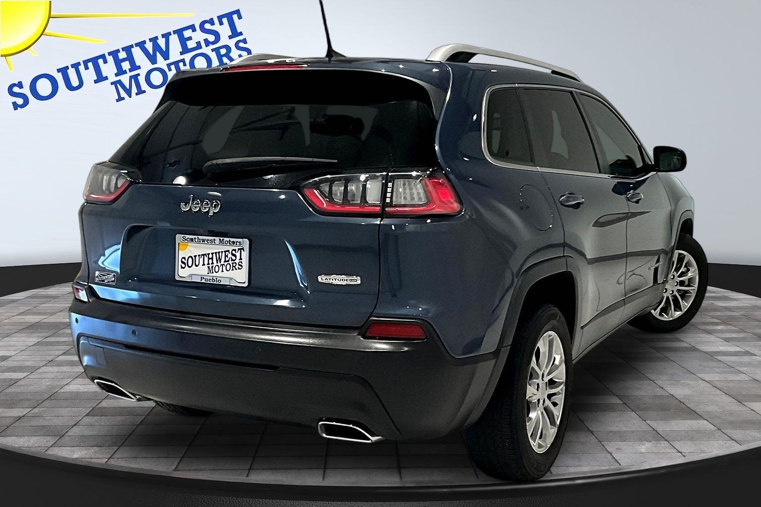 Used 2021 Jeep Cherokee Latitude Lux w/ Comfort/Convenience Group FWD image 7