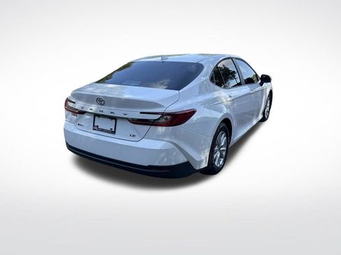 Used 2025 Toyota Camry LE FWD image 5
