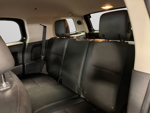 Used 2012 Toyota FJ Cruiser 4WD w/ Upgrade Pkg image 18