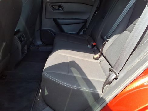 Used 2025 Nissan Rogue S image 9