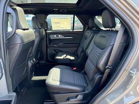 New 2026 Ford Explorer ST-Line w/ ST-Line Street Pack AWD/4WD image 43