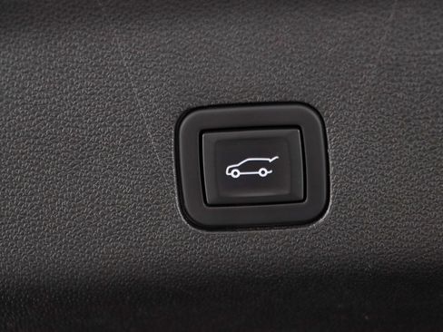 Used 2024 GMC Yukon AT4 AWD/4WD image 35