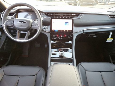 New 2025 Jeep Grand Cherokee L Limited w/ Black Appearance Package image 11