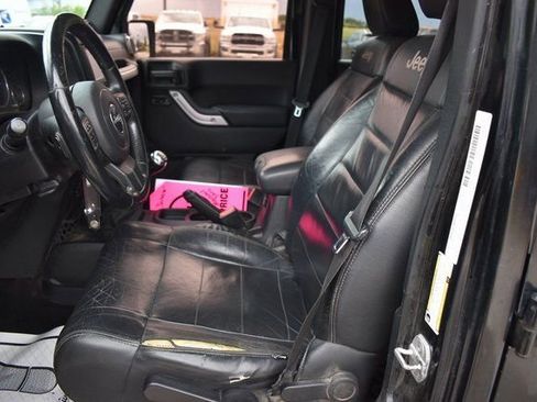 Used 2012 Jeep Wrangler Unlimited Sahara w/ Mopar Chrome Edition Group image 15