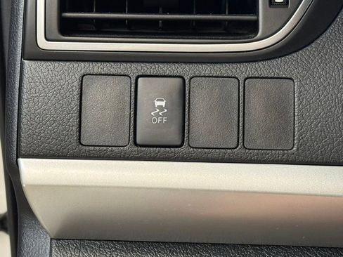 Used 2016 Toyota Camry SE image 25