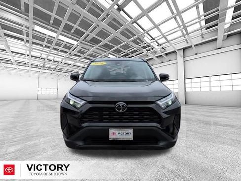 Used 2024 Toyota RAV4 XLE FWD image 8