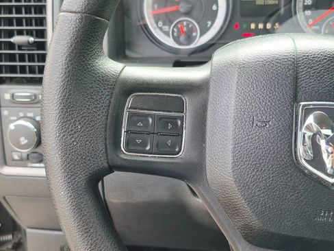 Used 2014 RAM 1500 Express RWD image 18
