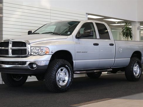 Used 2004 Dodge Ram 2500 Truck SLT w/ Trailer Tow Group AWD/4WD image 3