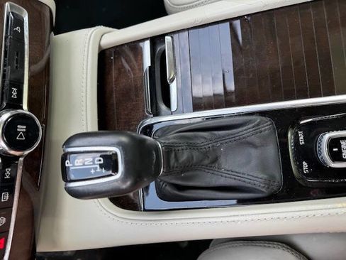 Used 2016 Volvo XC90 T6 Momentum w/ Momentum Plus Package image 54