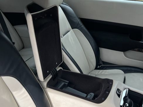 Used 2016 Rolls-Royce Wraith RWD image 22