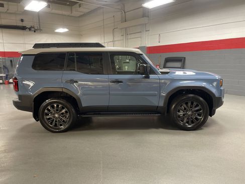 Used 2026 Toyota Land Cruiser w/ Premium Package image 11