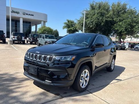 Used 2025 Jeep Compass Sport w/ Mopar Graphics Package AWD/4WD image 3