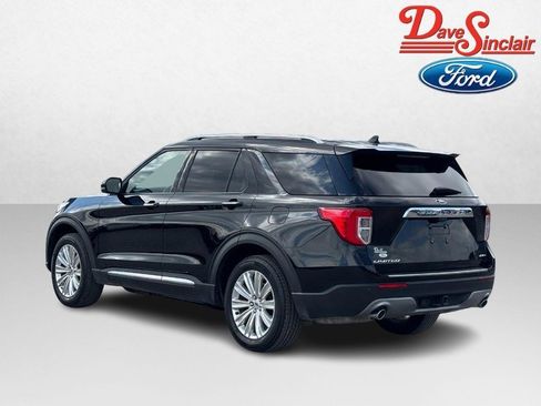 Used 2024 Ford Explorer Limited w/ Equipment Group 301A AWD/4WD image 9