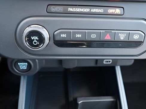 New 2026 Ford Maverick Lobo AWD/4WD image 13