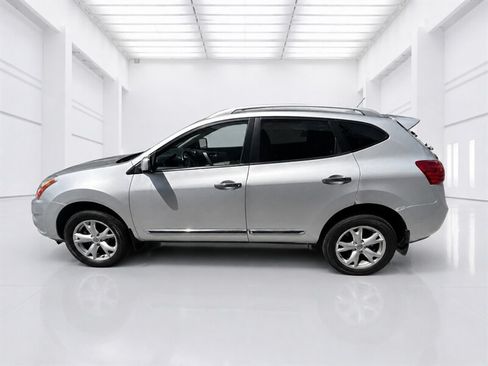 Used 2011 Nissan Rogue SV AWD/4WD image 5