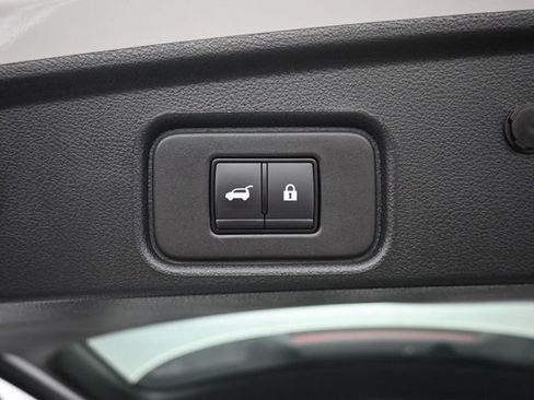 Used 2024 Nissan Pathfinder Platinum AWD/4WD image 34
