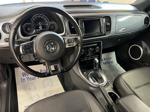 Used 2018 Volkswagen Beetle 2.0T SE FWD image 7
