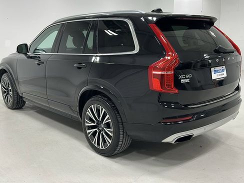 Used 2020 Volvo XC90 T6 Momentum w/ Protection Package Premier image 4