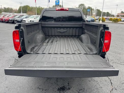 Used 2018 Chevrolet Colorado LT w/ Redline Special Edition RWD image 9