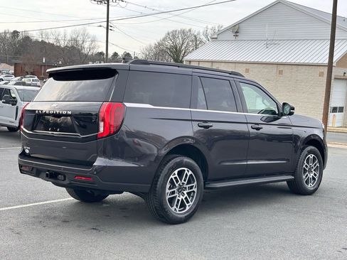 New 2026 Ford Expedition Active image 8