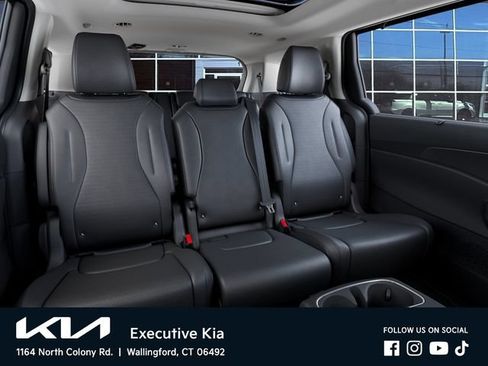 New 2026 Kia Carnival SX Prestige FWD image 16