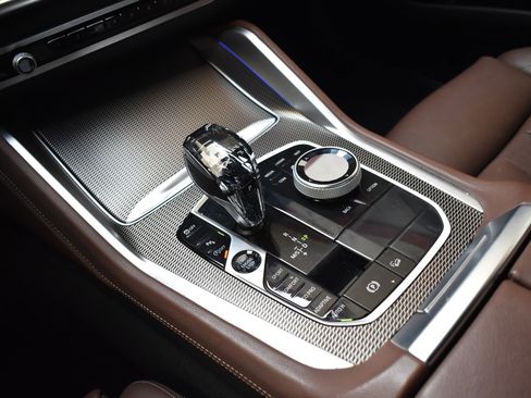 Used 2020 BMW X6 M50i image 41