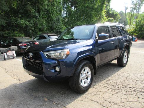 Used 2017 Toyota 4Runner SR5 RWD image 1