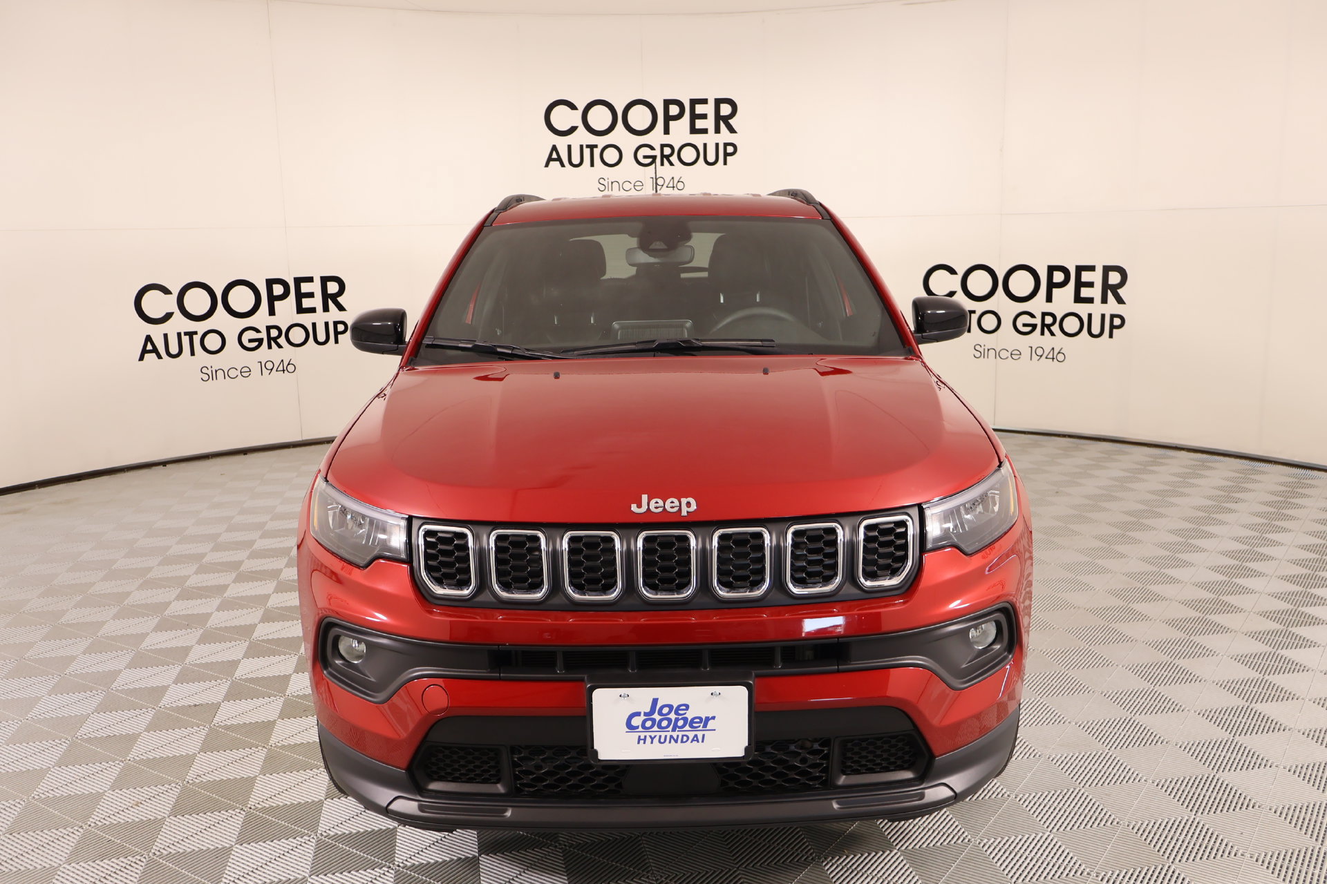 Used 2025 Jeep Compass Latitude AWD/4WD image 8