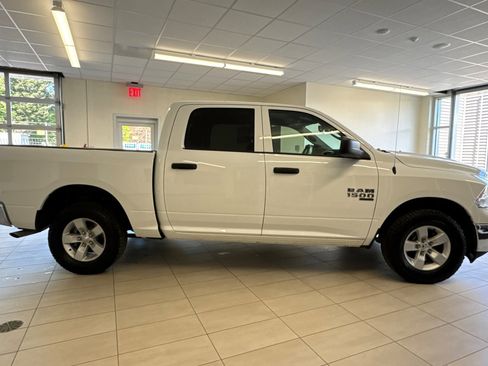 Used 2023 RAM 1500 Classic SLT w/ Electronics Group AWD/4WD image 3