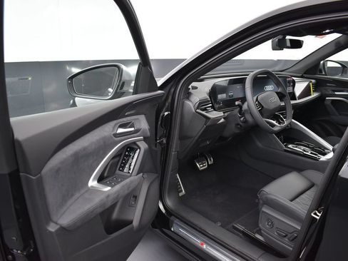 New 2026 Audi SQ5 Premium Plus AWD/4WD image 5