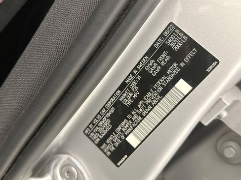 Used 2023 Volvo XC60 B5 Plus w/ Climate Package image 25