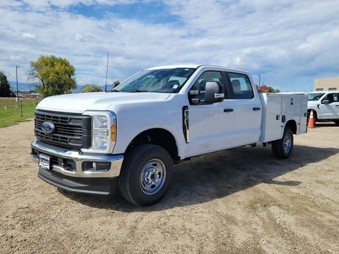 New 2026 Ford F250 XL w/ XL Chrome Package image 4