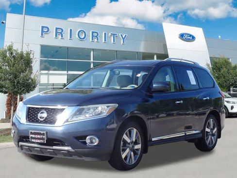Used 2014 Nissan Pathfinder Platinum w/ Platinum Premium Package FWD image 1