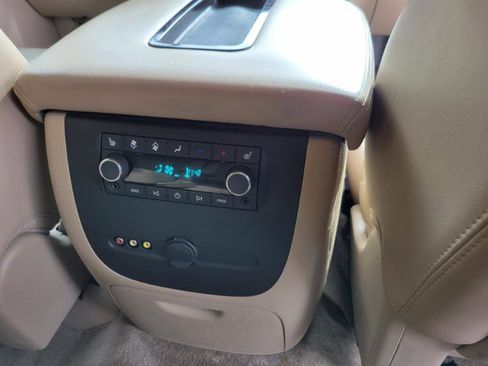 Used 2014 GMC Yukon Denali image 35